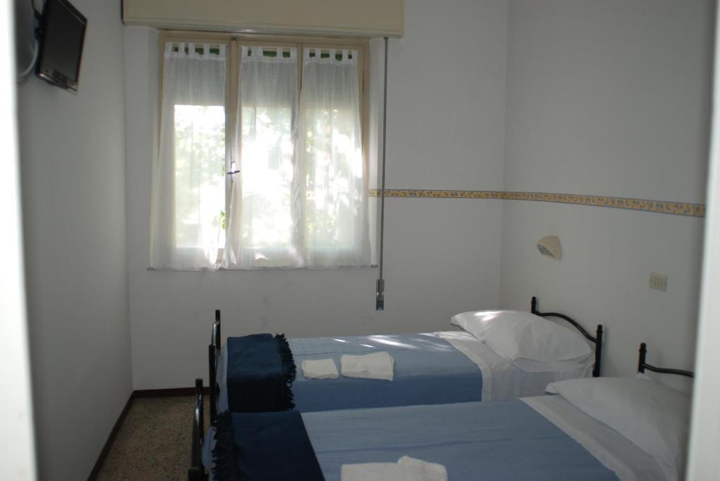 Hotel Zaghini Rimini Oda fotoğraf